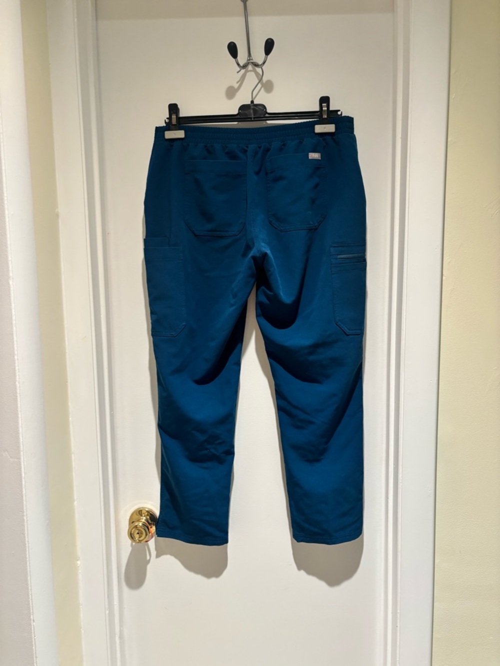Figs Yola Skinny Scrub Pants in Deep Reef (PO# 2916) Size Medium Petite - Picture 2 of 4